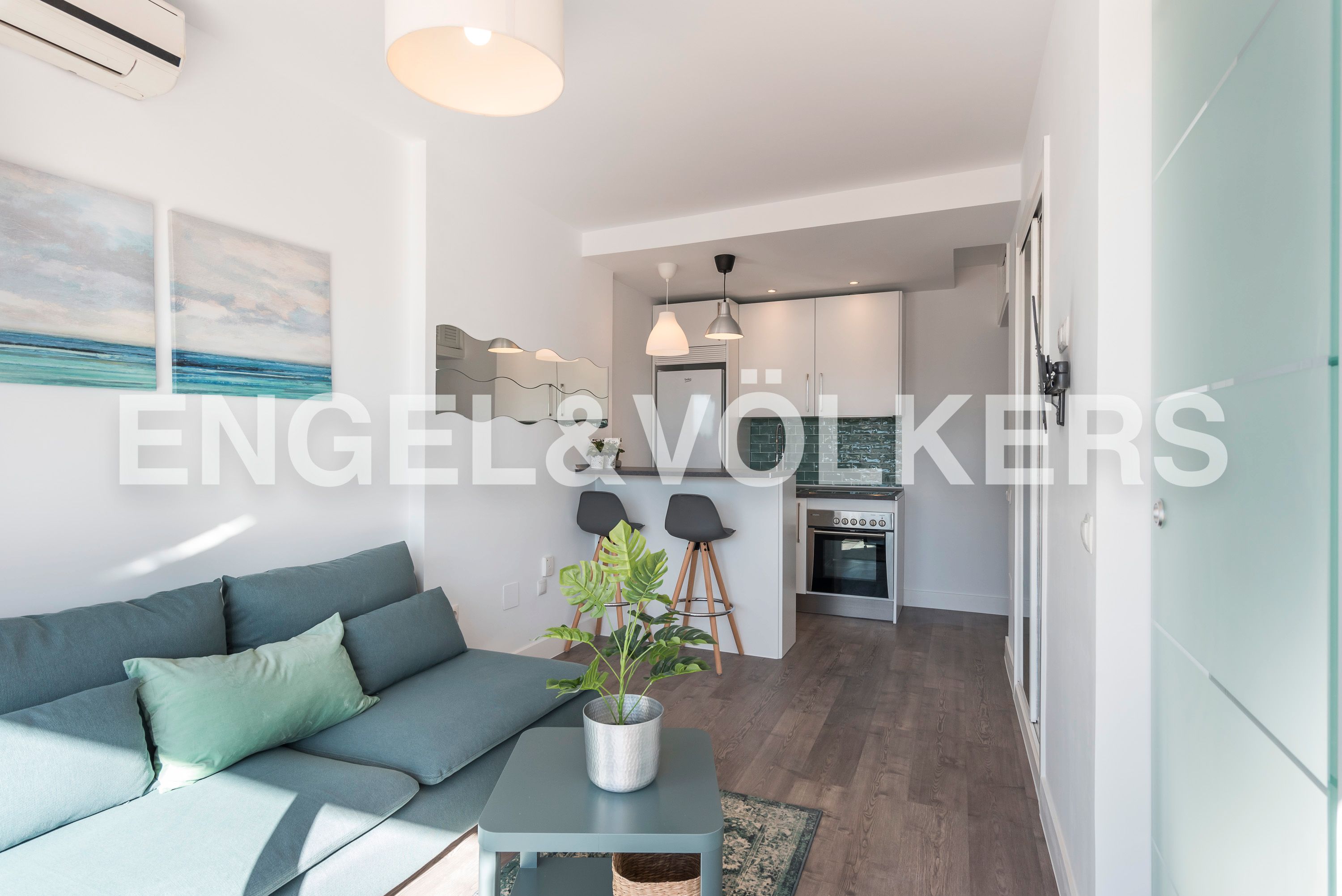 Living room of Attic to rent in  Madrid Capital  with Air Conditioner, Heating and Terrace