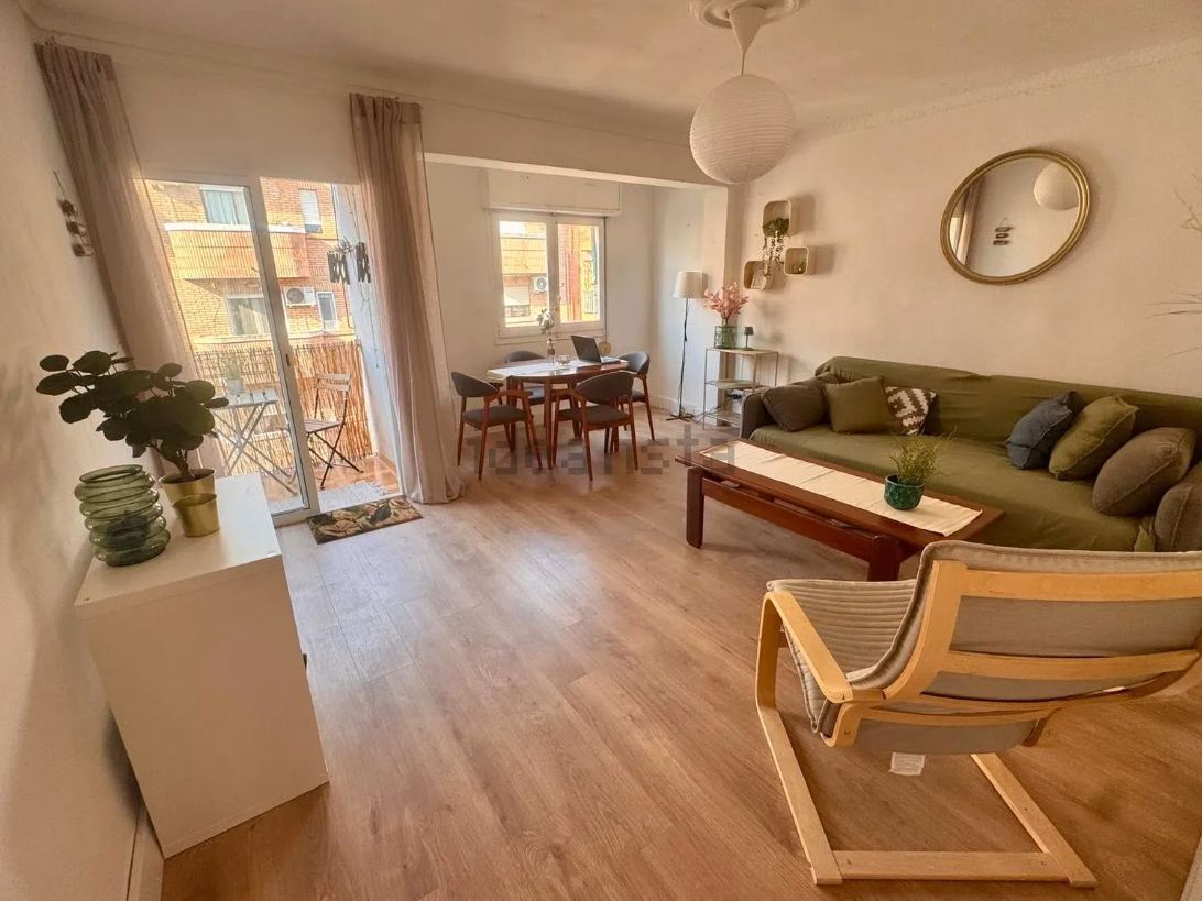 Living room of Flat for rent in  Valencia Capital  with Furnished, Oven and Washing machine