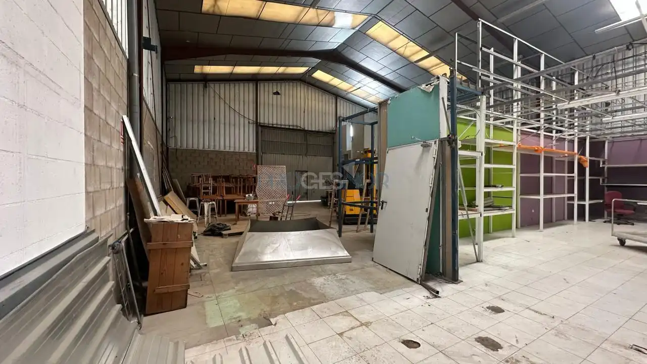 Fabrikhallen zur Miete in Alcalde Miguel Castaño, La Lastra