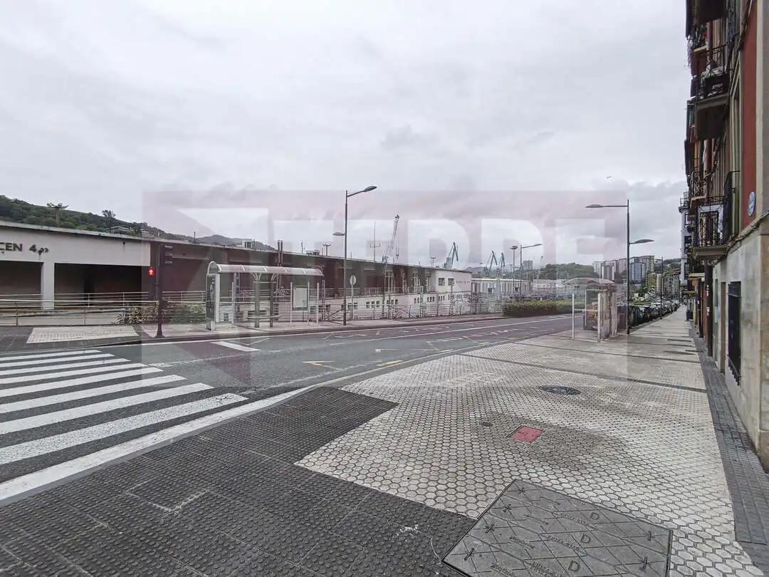 Vista exterior de Pis en venda en Donostia - San Sebastián  amb Calefacció