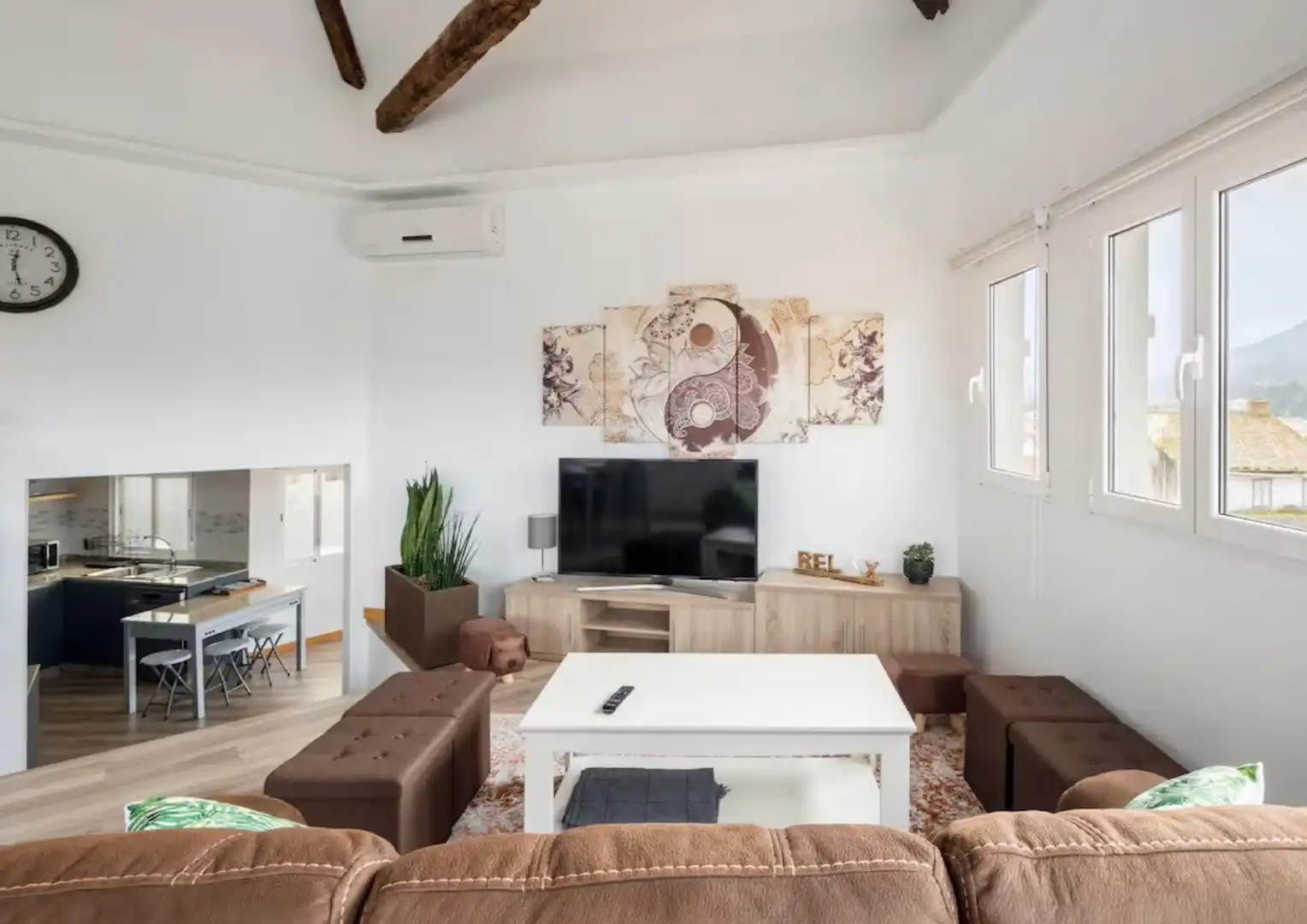 Sala d'estar de Àtic de lloguer en Noia amb Aire condicionat, Calefacció i Traster