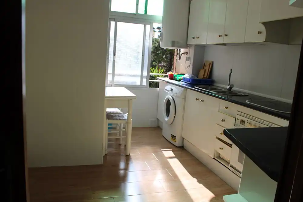 Cocina de Piso de alquiler en Málaga con Aire acondicionado, Calefacción y Terraza