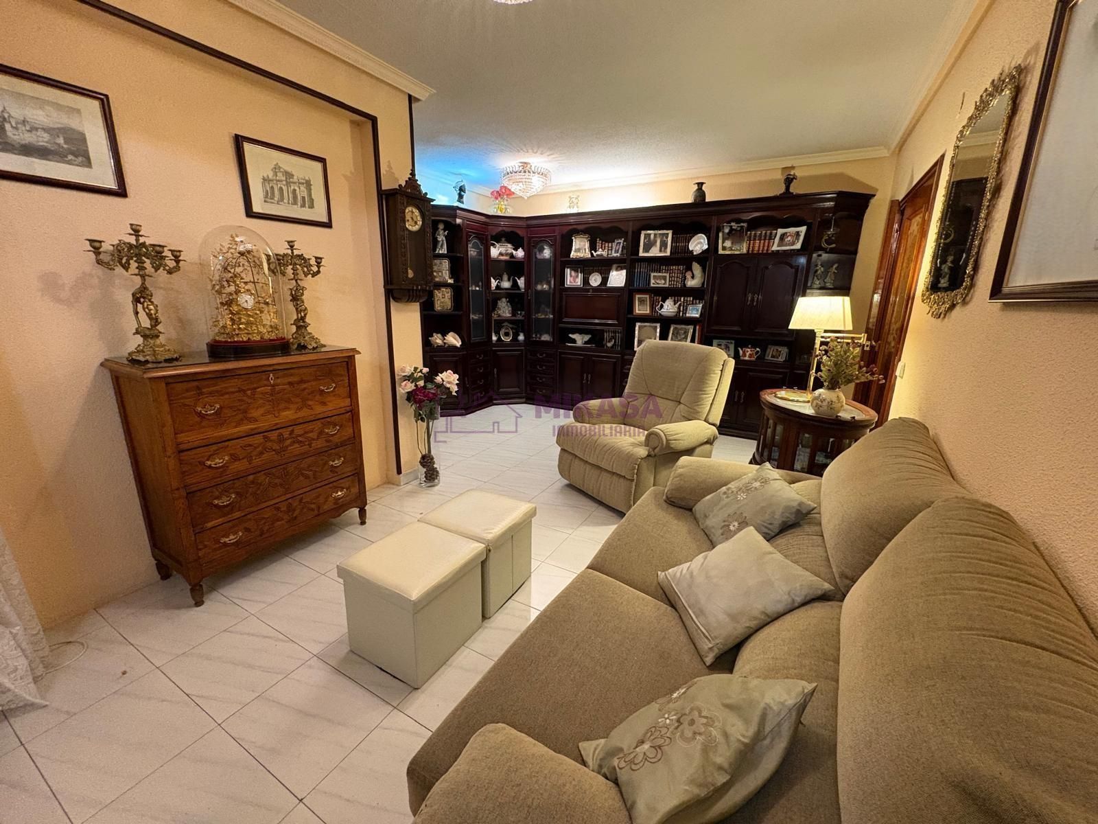 Sala d'estar de Pis en venda en Móstoles amb Aire condicionat, Calefacció i Terrassa