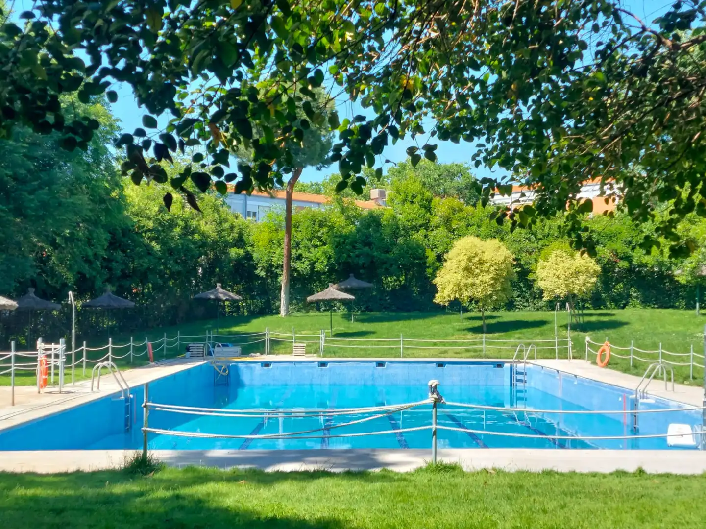 Piscina de Piso en venta en Madrid con Aire acondicionado, Calefacción y Parquet