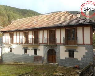 Exterior view of Country house for sale in Uztárroz / Uztarroze  with Private garden and Terrace