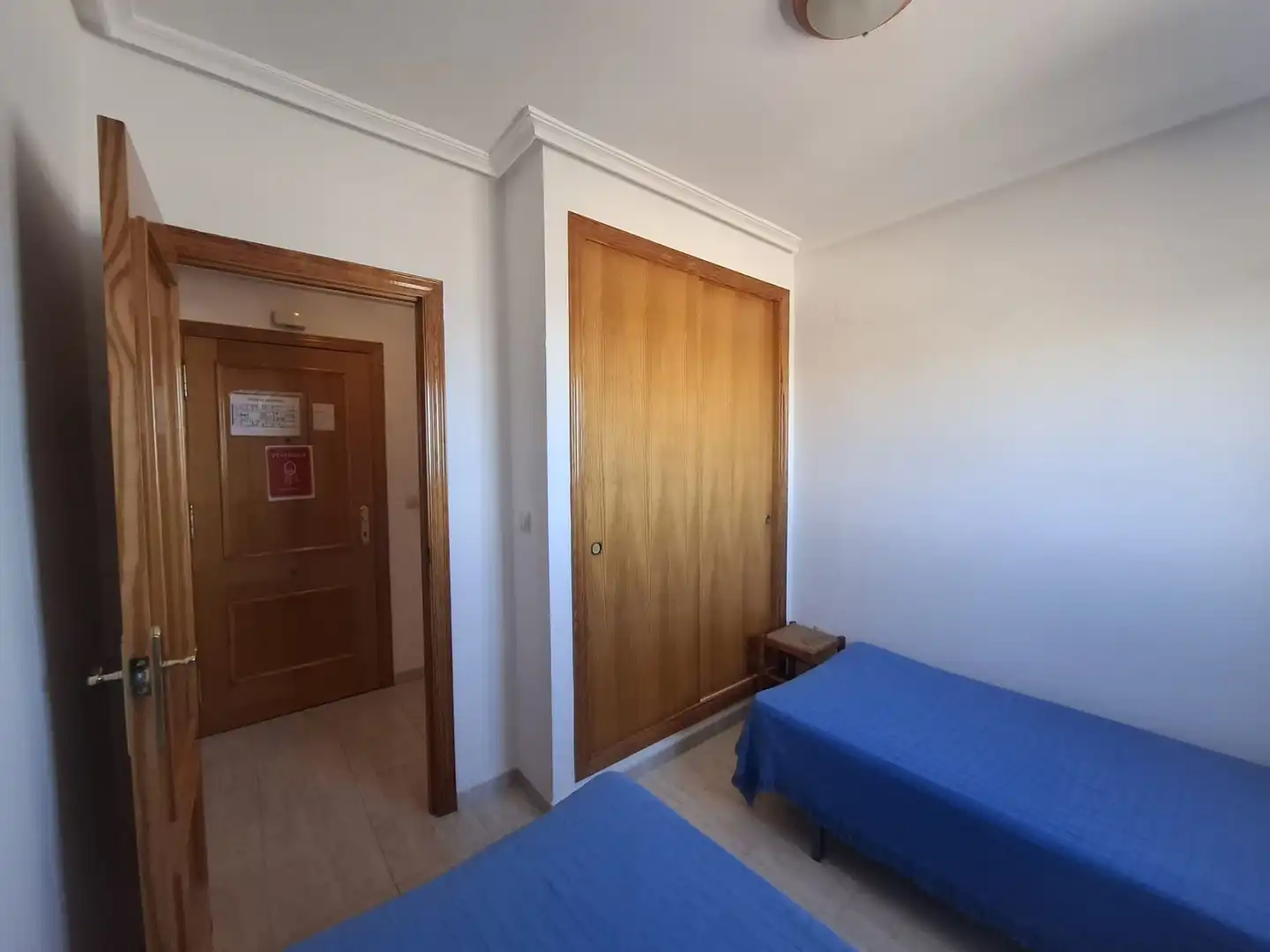 Dormitori de Pis de lloguer en Villajoyosa / La Vila Joiosa amb Aire condicionat, Terrassa i Piscina comunitària