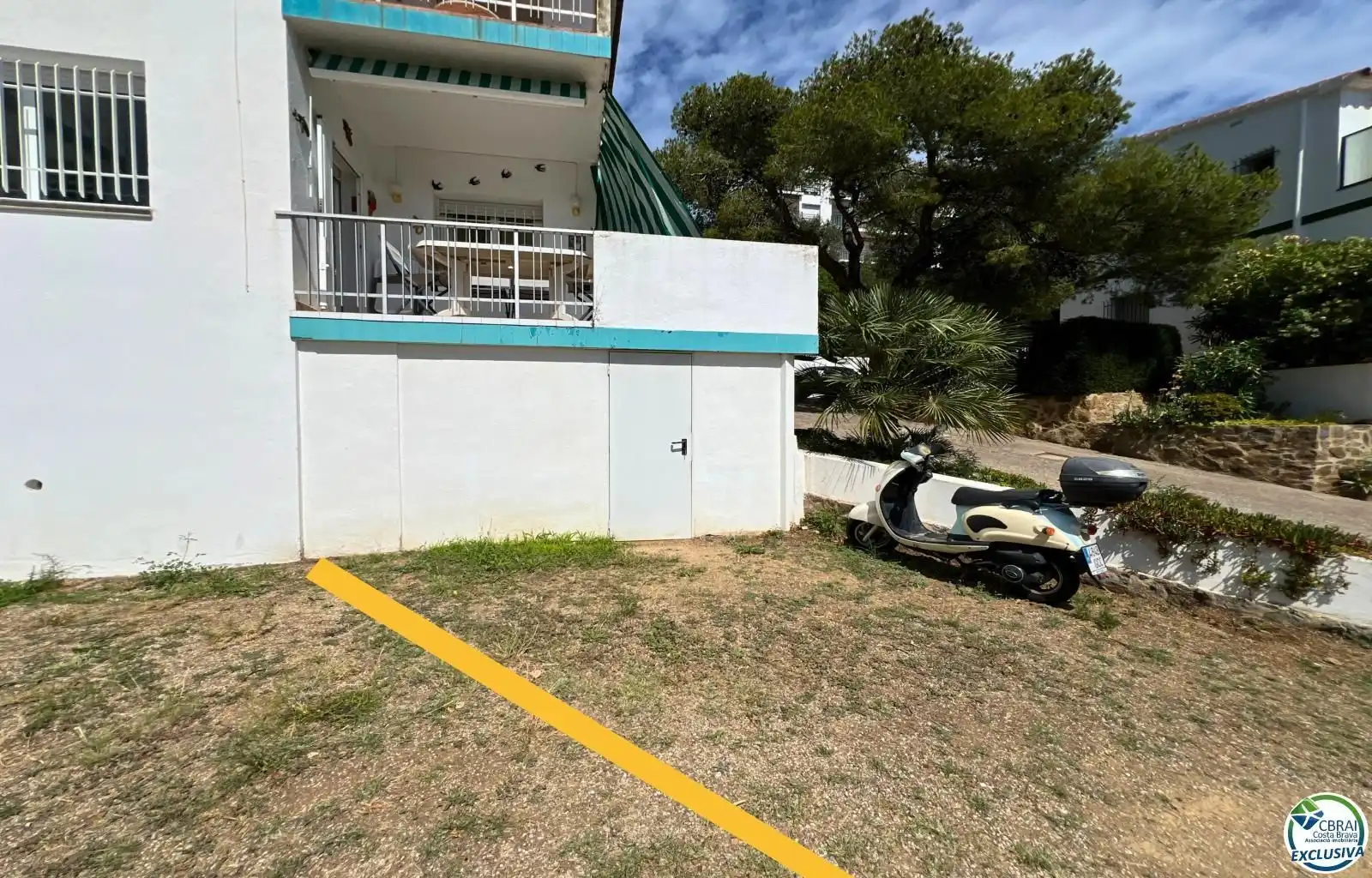 Aparcament de Apartament en venda en Roses amb Terrassa, Traster i Moblat