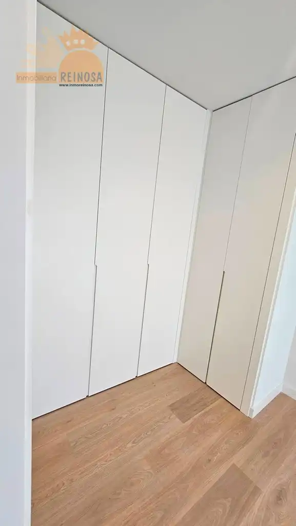 Habitación de Planta baja en venta en Molina de Segura con Aire acondicionado, Jardín privado y Parquet