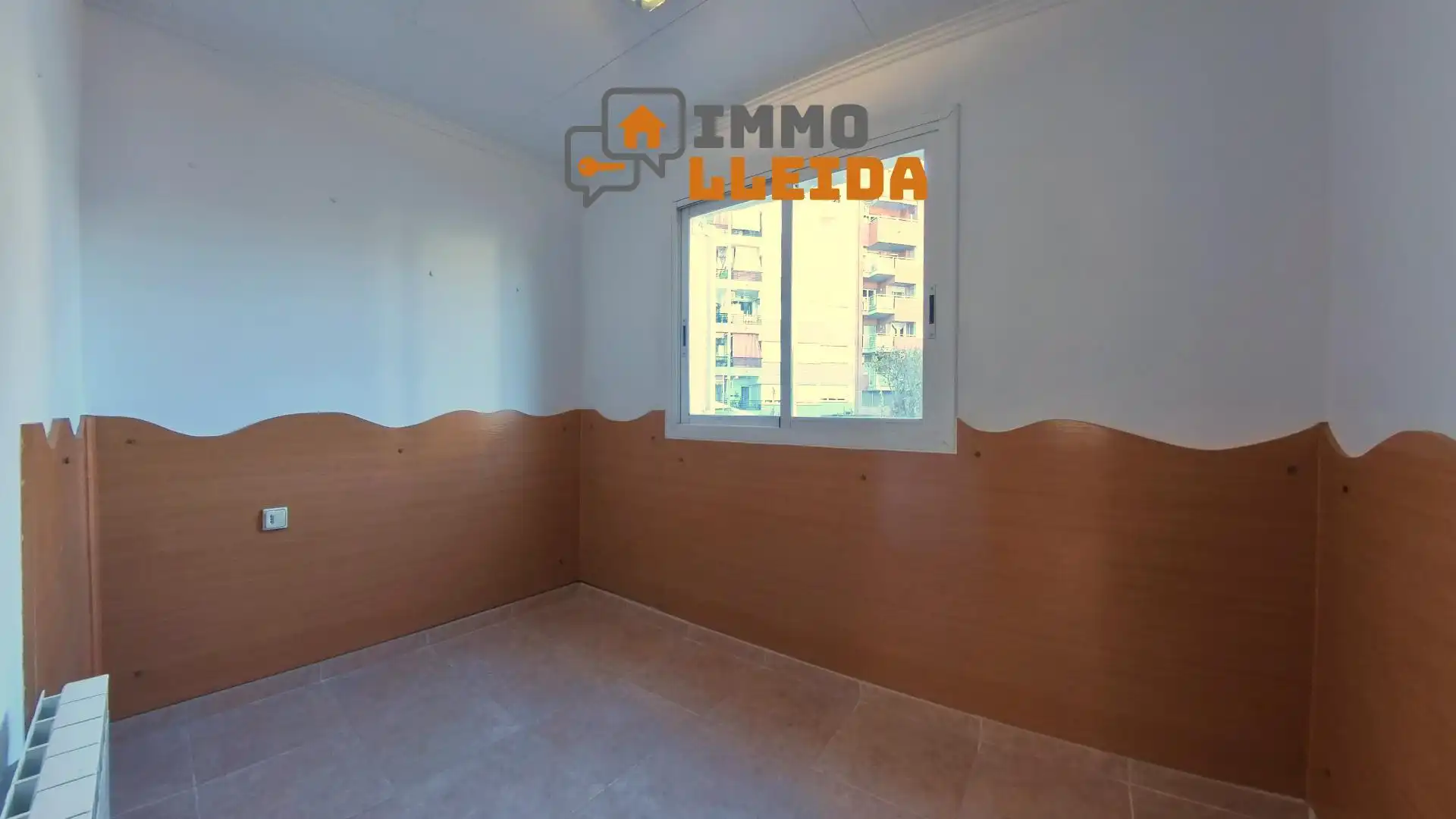 Habitación de Casa adosada en venta en Balaguer con Calefacción y Terraza