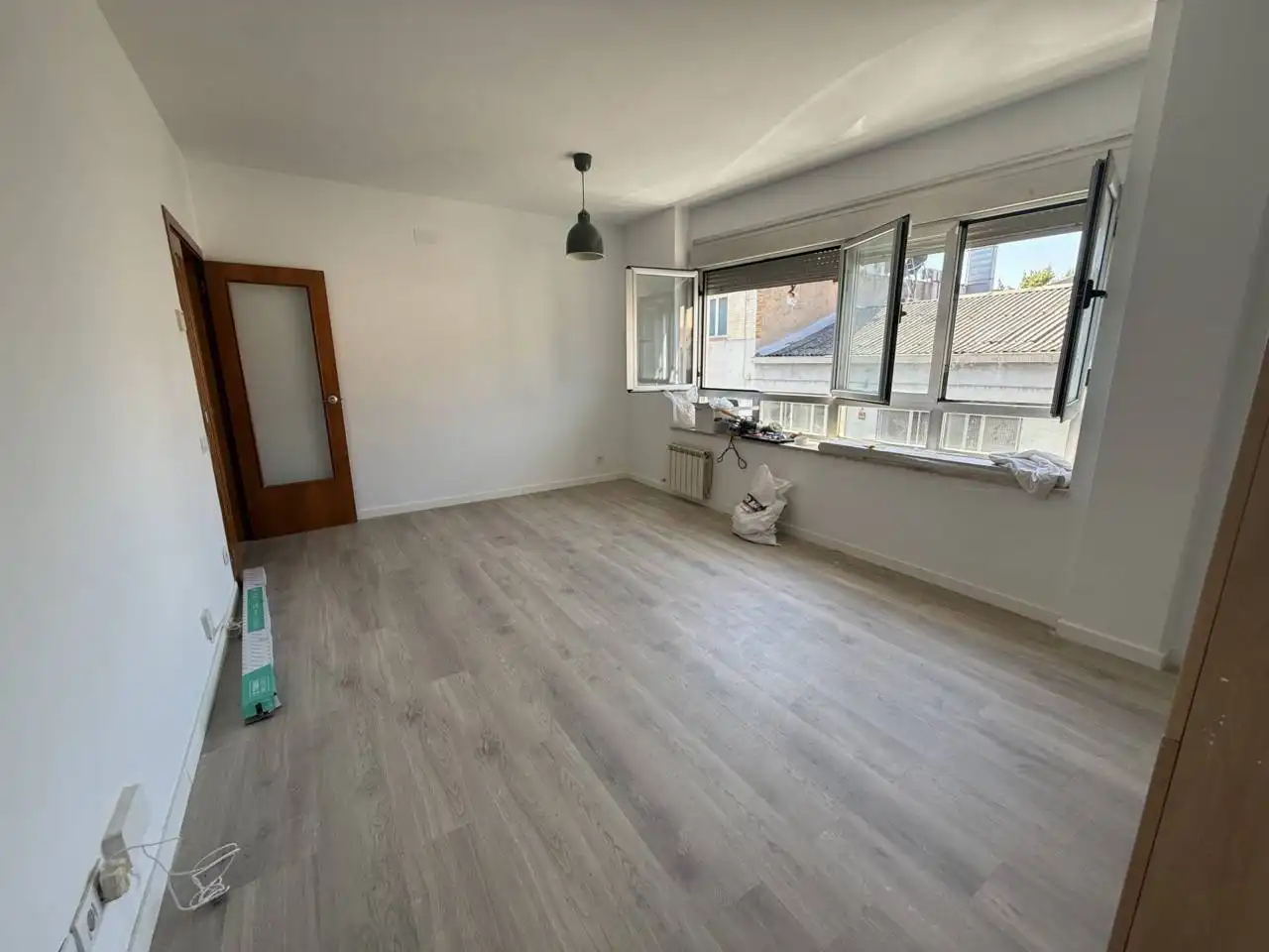 Habitación de Piso en venta en Sabadell con Calefacción, Parquet y Alarma