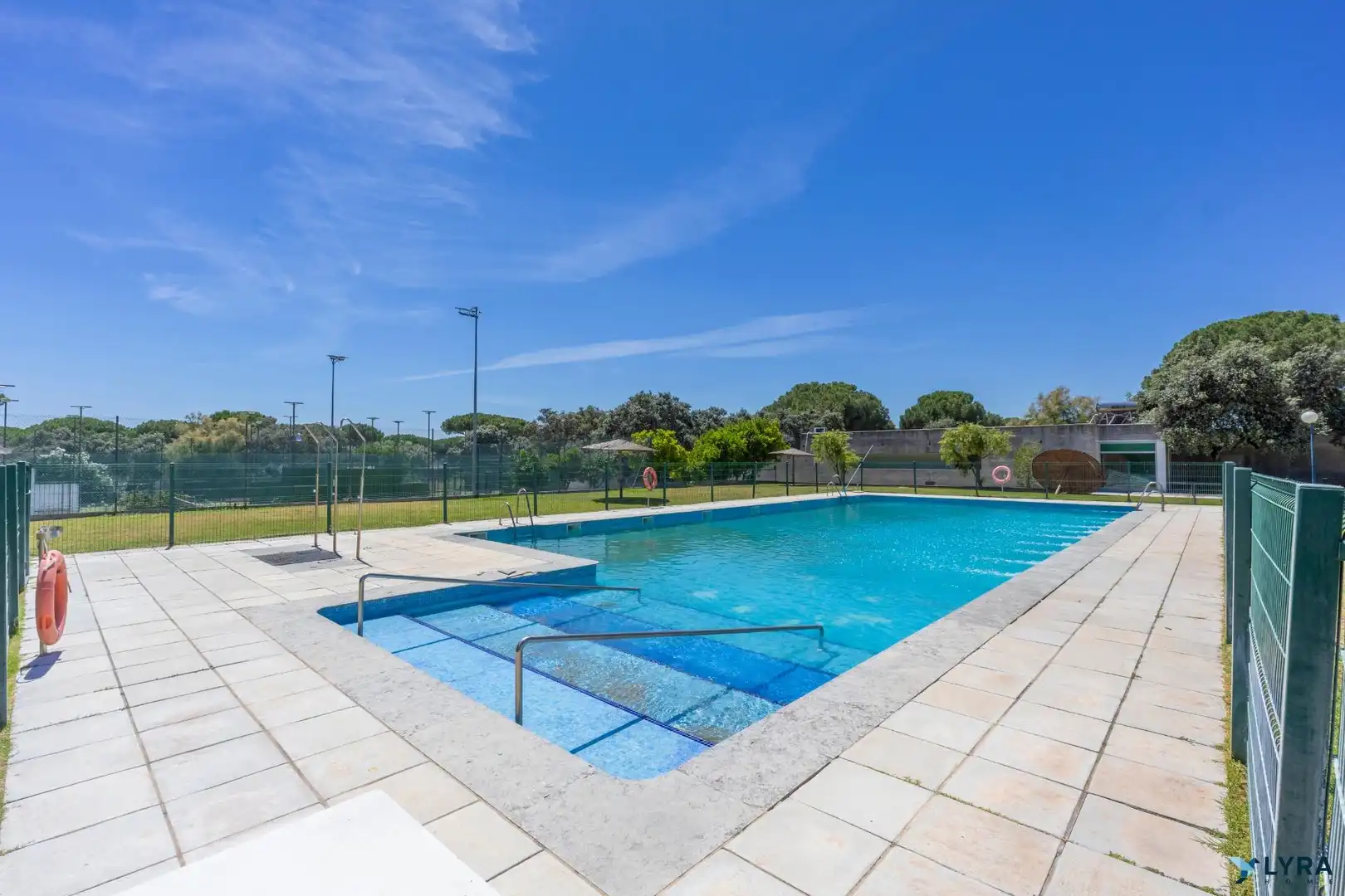 Residencial en venta en Calle Romero, Bollullos de la Mitación