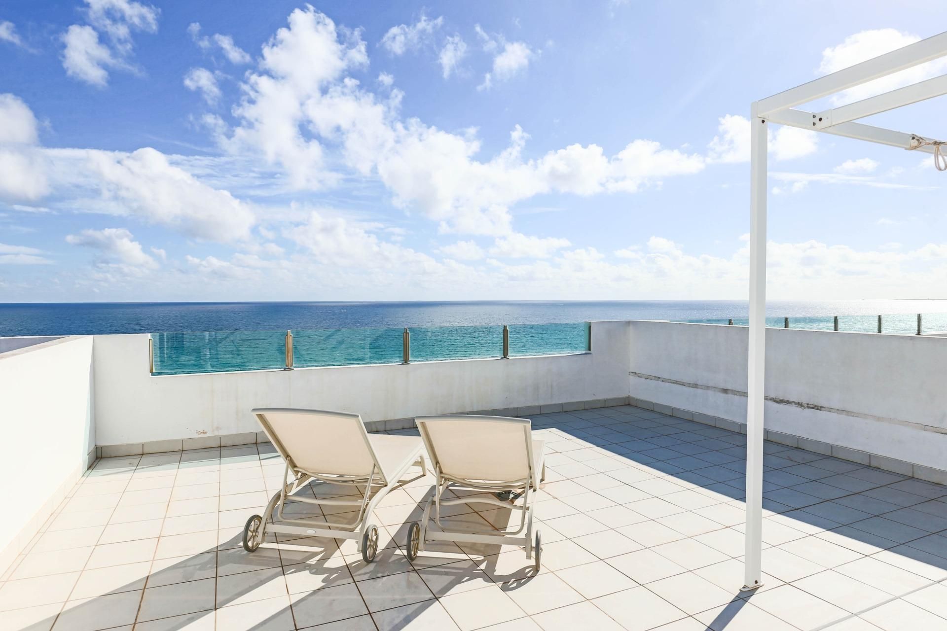 Terrace of Attic for sale in Elche / Elx  with Air Conditioner, Terrace and Community pool