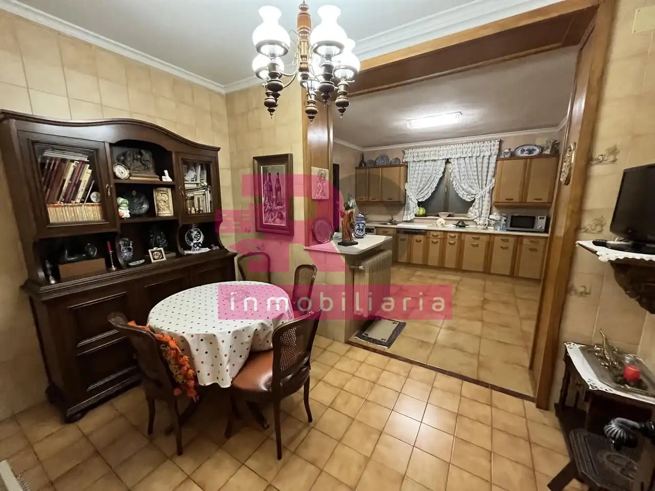 Cuina de Casa o xalet en venda en Cabrerizos amb Calefacció, Jardí privat i Parquet