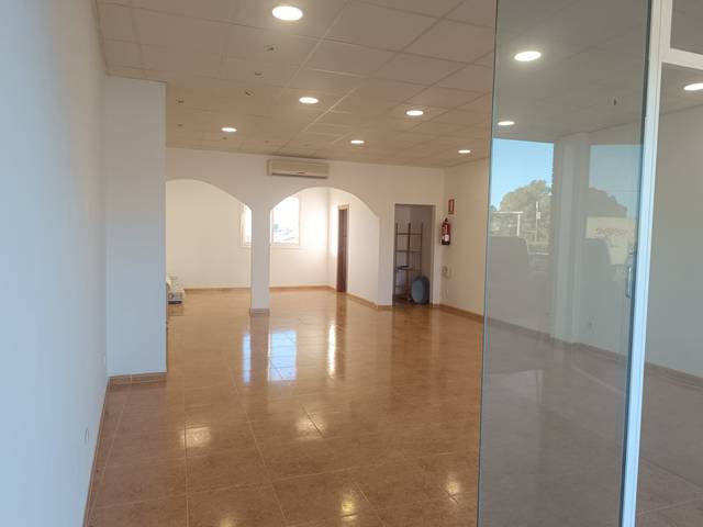 Local comercial en Venta en Els Pallaresos