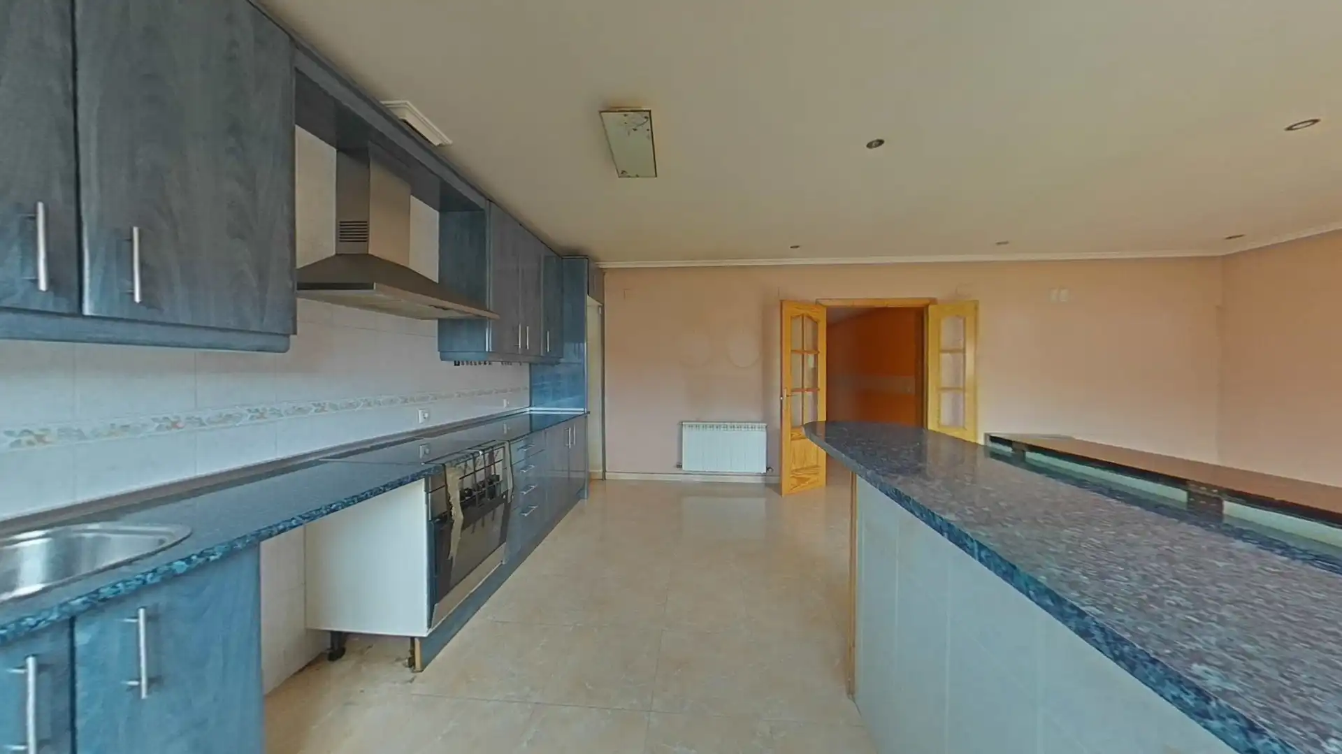 Cuina de Apartament en venda en El Tiemblo  amb Calefacció i Balcó