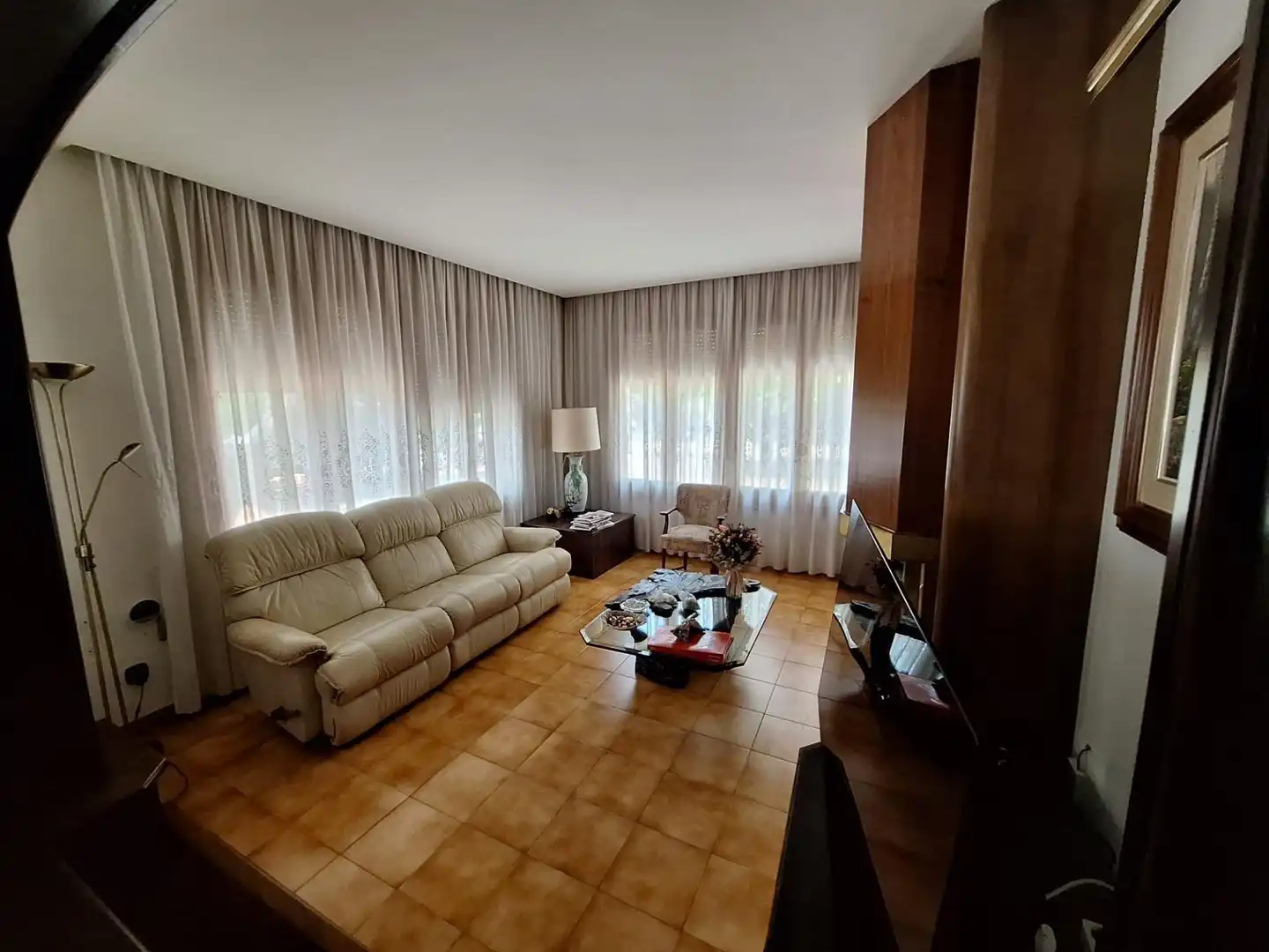 Sala d'estar de Casa o xalet en venda en Castellar del Vallès amb Aire condicionat, Calefacció i Jardí privat