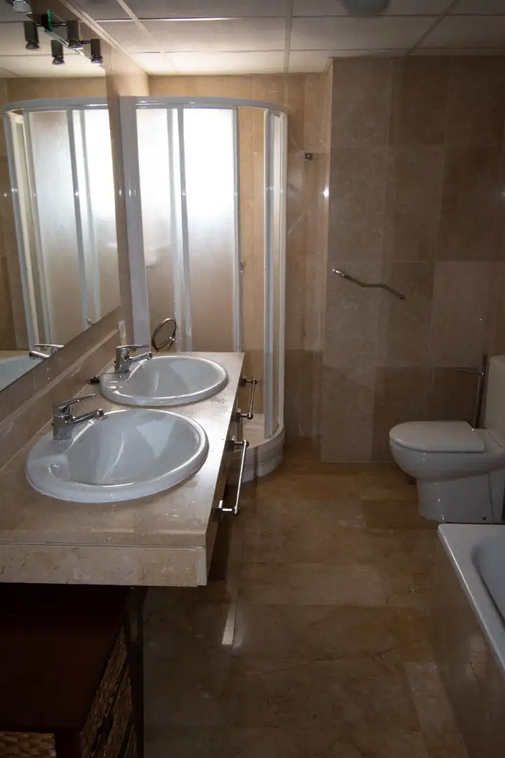 Baño de Casa o chalet de alquiler en Murcia con Aire acondicionado, Calefacción y Jardín privado