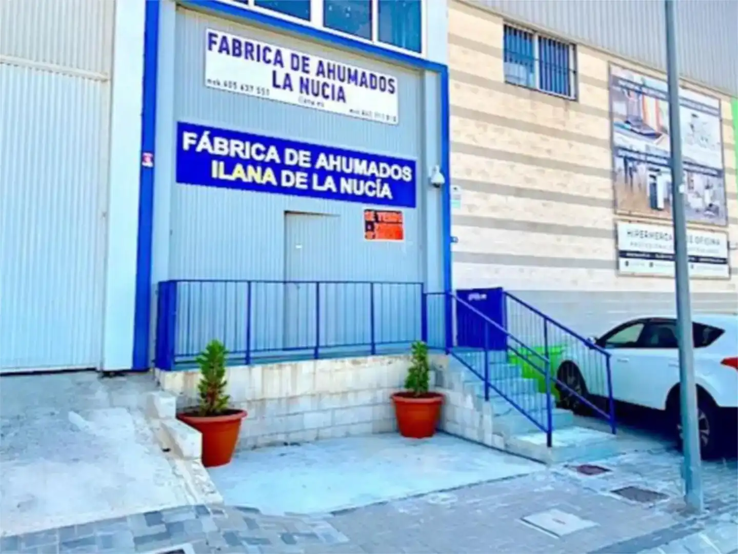 Vista exterior de Nave industrial en venta en La Nucia