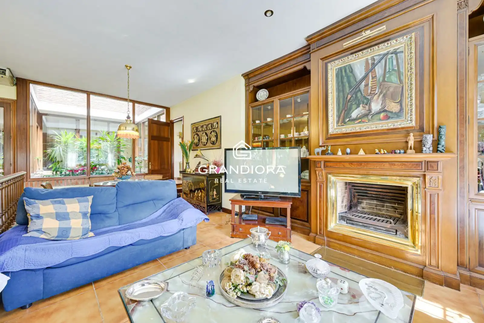 Sala d'estar de Casa o xalet en venda en Cerdanyola del Vallès amb Aire condicionat i Piscina