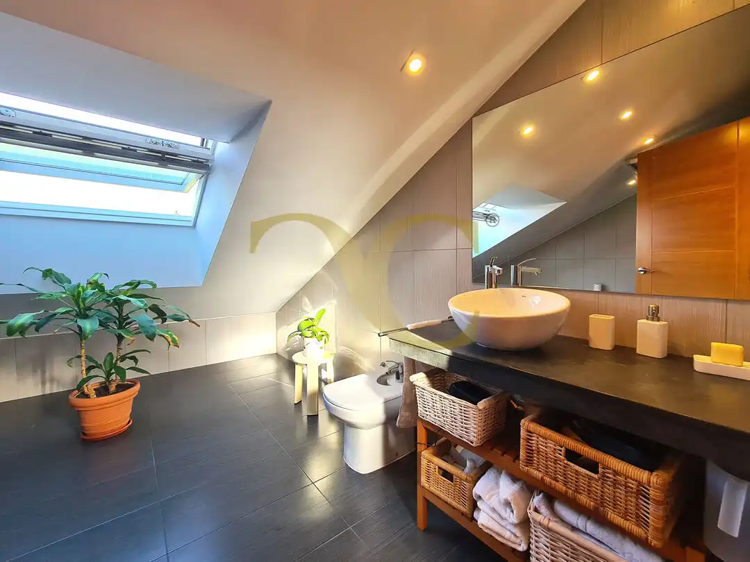 Baño de Casa o chalet en venta en Siero con Calefacción, Terraza y Trastero