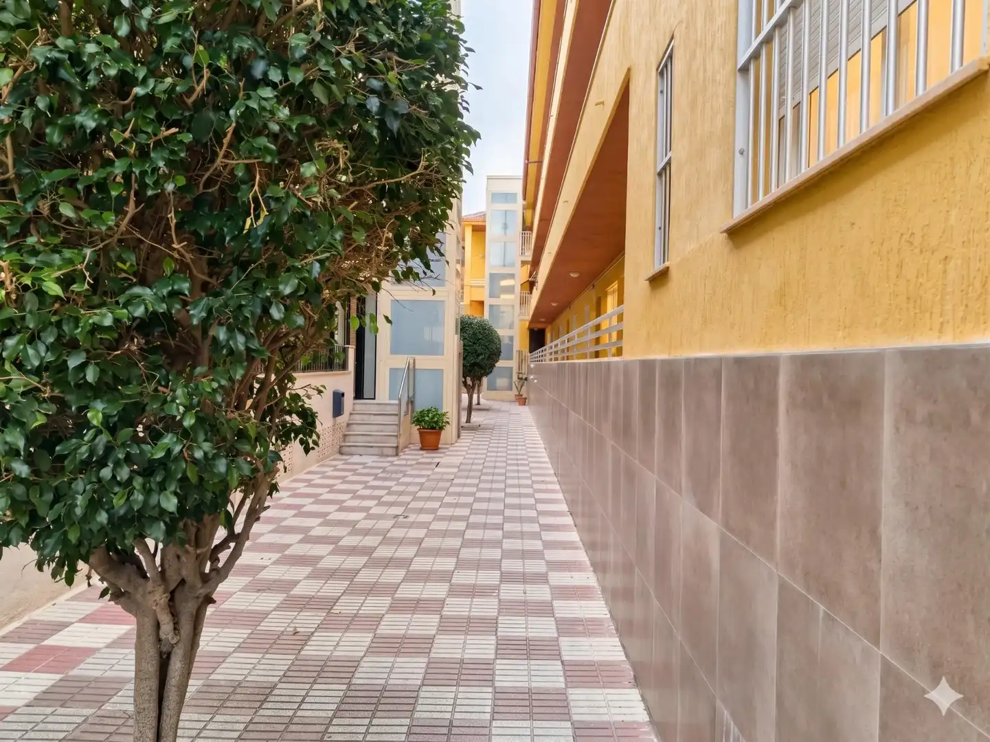 Vista exterior de Piso en venta en Almuñécar con Calefacción, Amueblado y Balcón