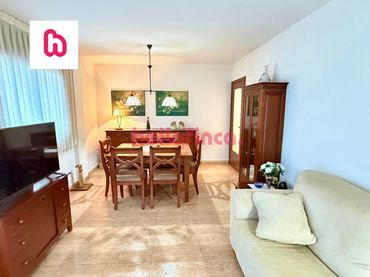Appartamento con balcone in vendita a Centre