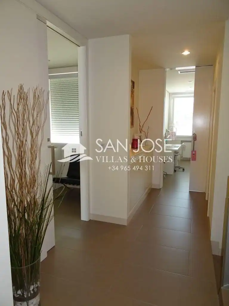 Houses for sale in Aspe  with Air Conditioner, Heating and Private garden