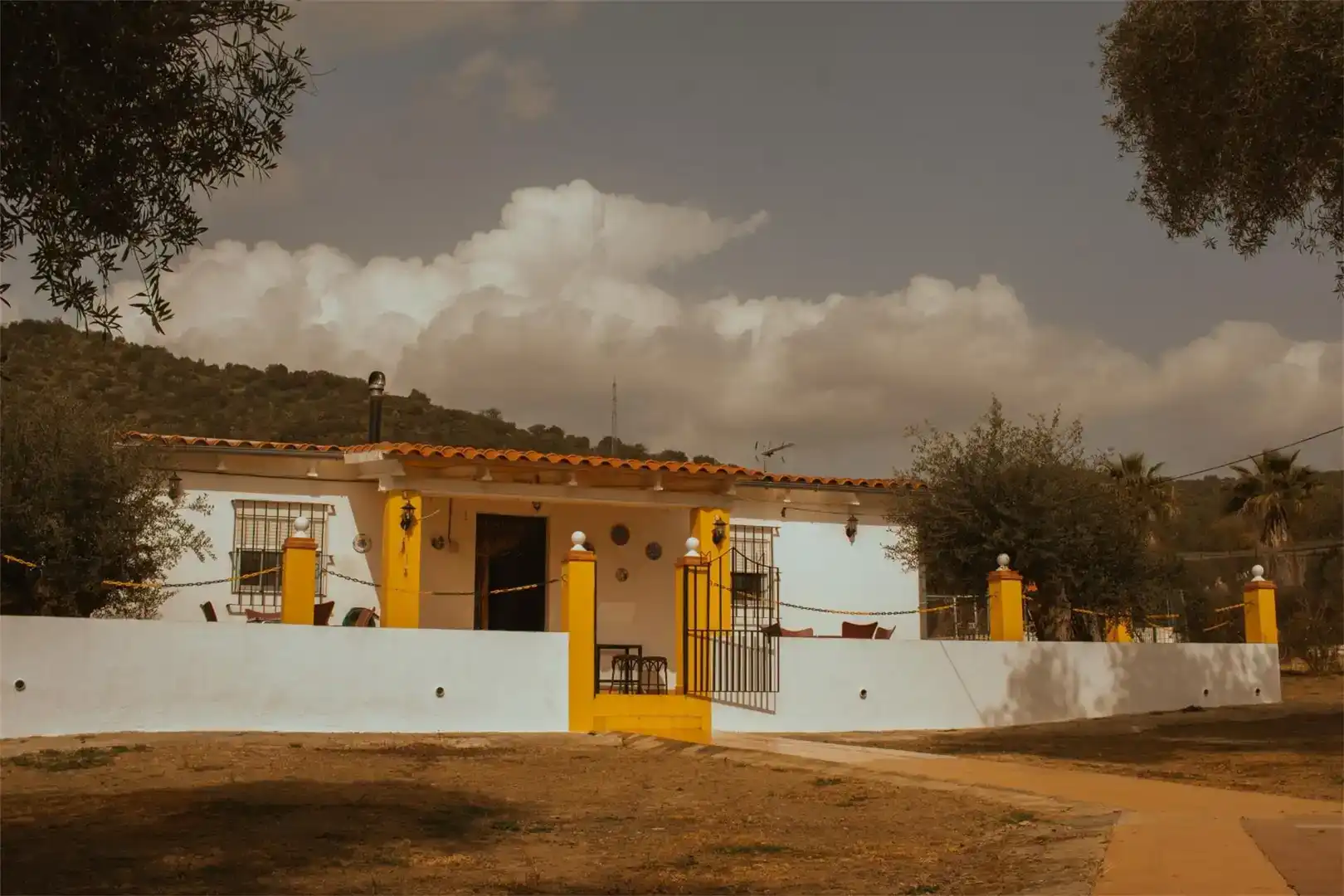 Vista exterior de Casa o xalet en venda en Jerez de los Caballeros amb Aire condicionat, Jardí privat i Traster