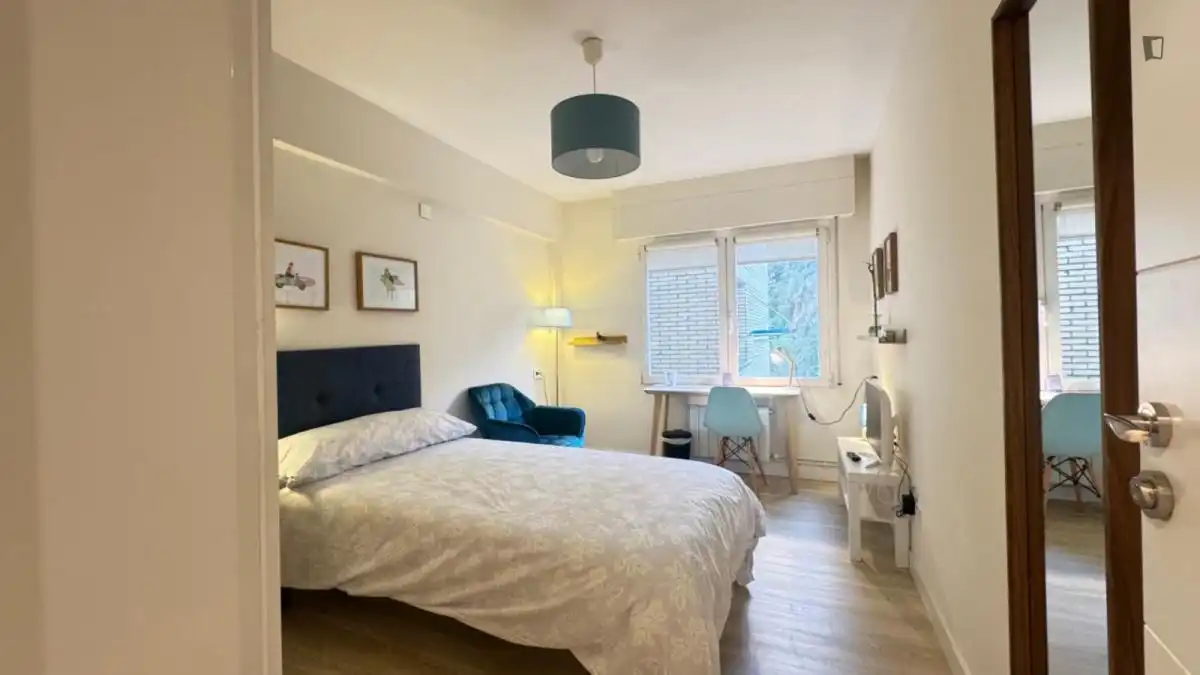 Habitación de Apartamento para compartir en Bilbao  con Amueblado, Horno y Lavadora