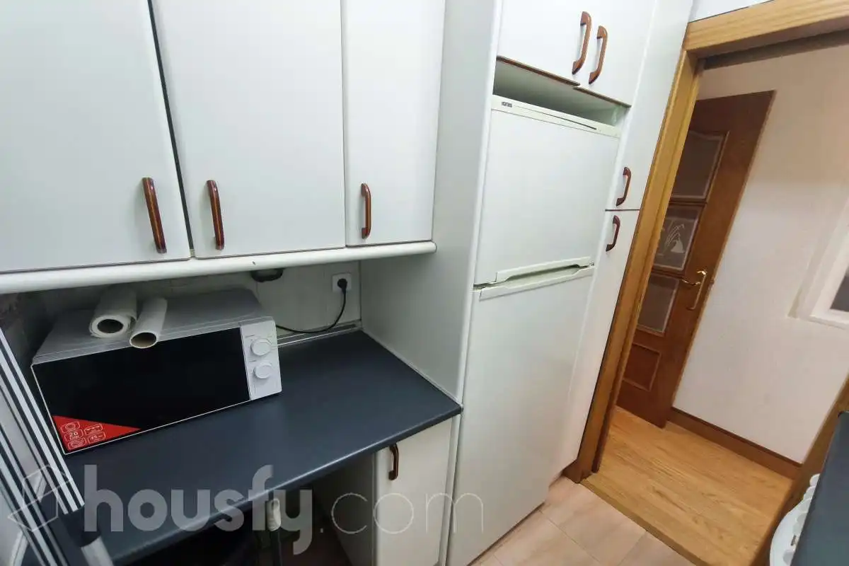 Cocina de Piso de alquiler en Madrid con Calefacción y Amueblado