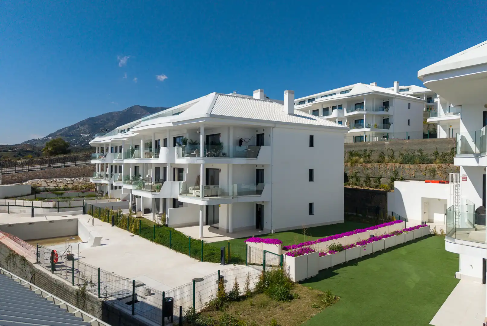 Vista exterior de Planta baja en venta en Fuengirola con Aire acondicionado, Jardín privado y Terraza