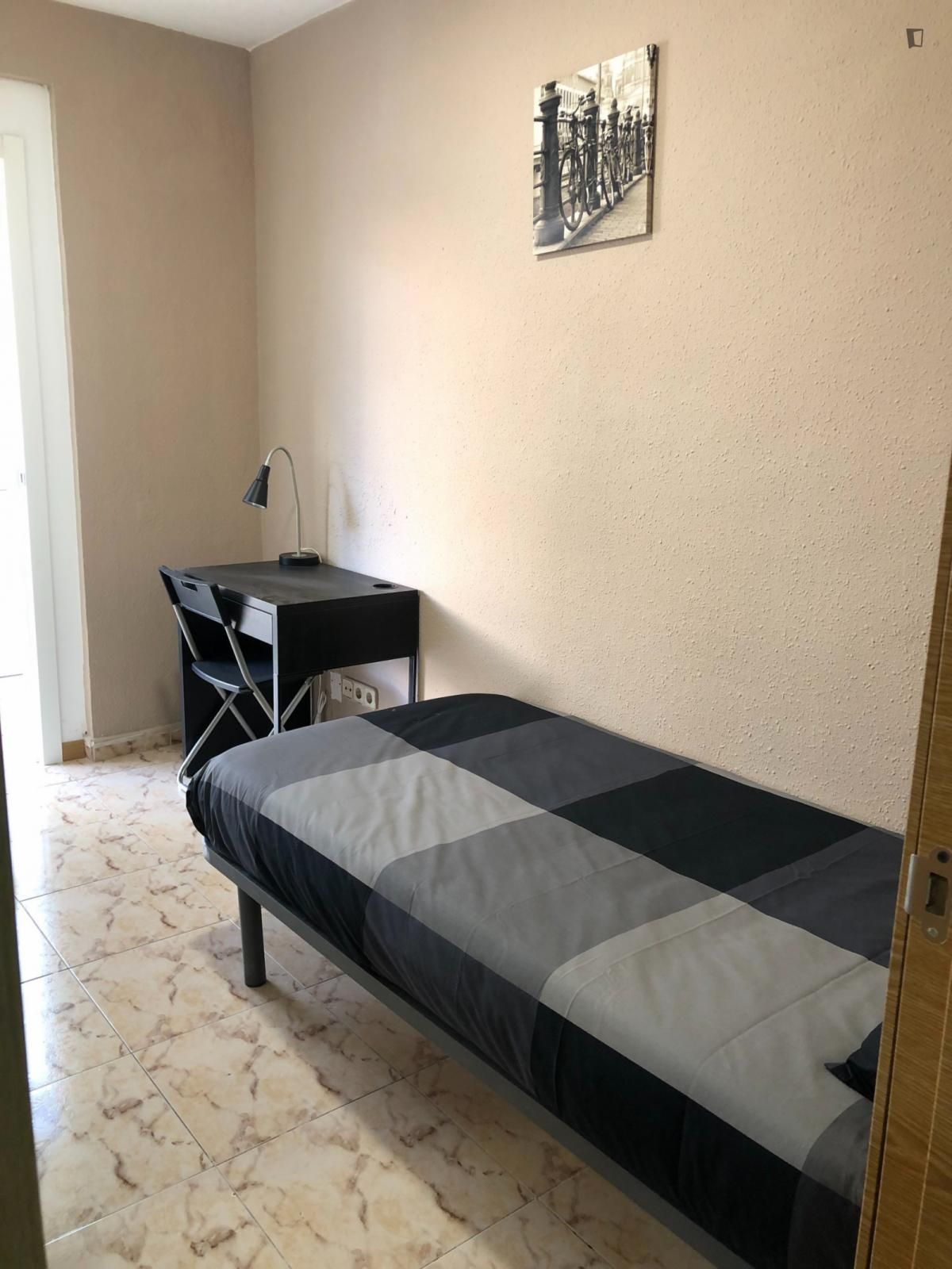 Apartment to share in El Camp de l'Arpa del Clot