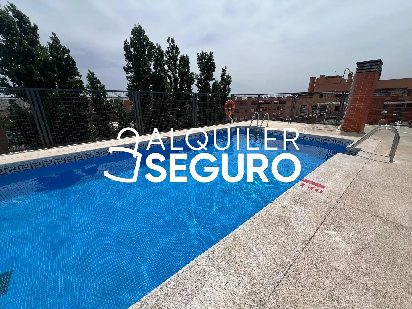 Swimming pool of Flat for rent in Tres Cantos  with Air Conditioner, Heating and Swimming Pool