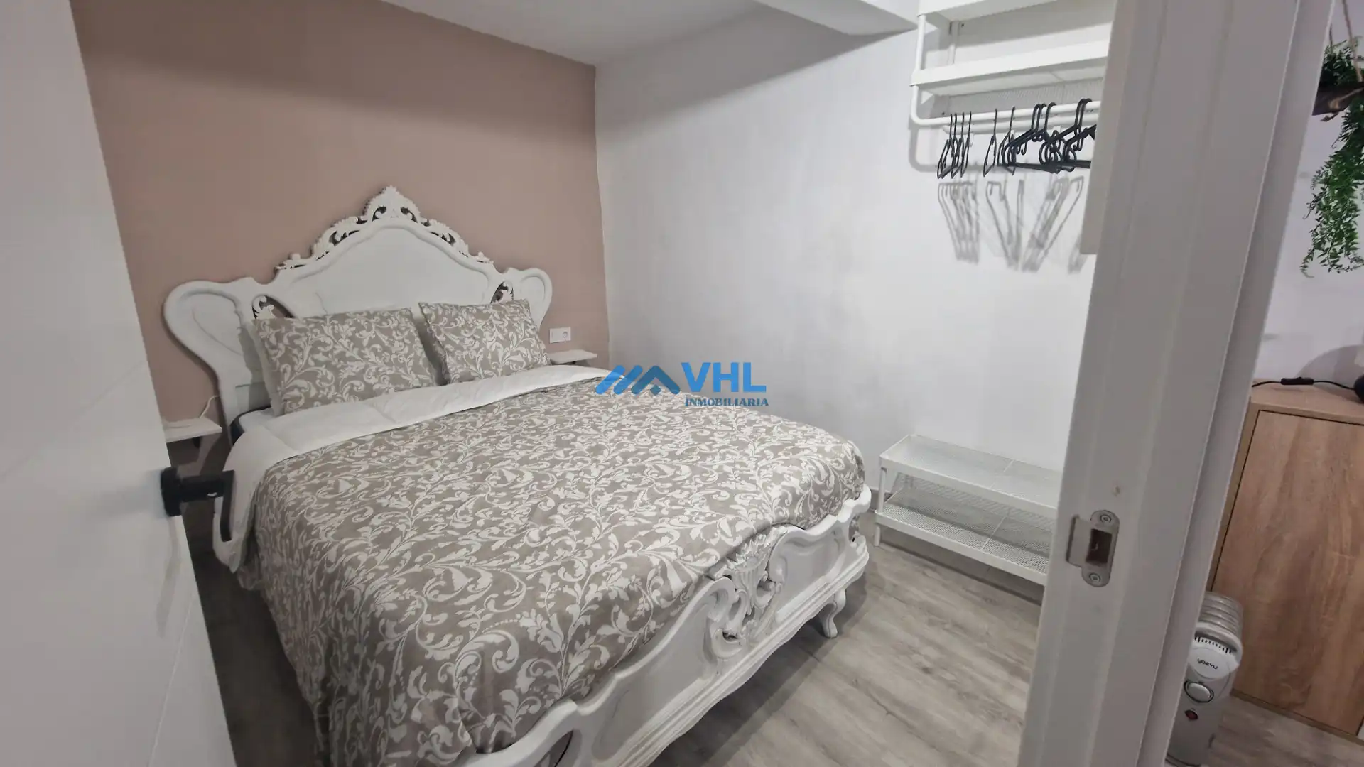 Bedroom of Apartments for rent in Castro-Urdiales  with Furnished
