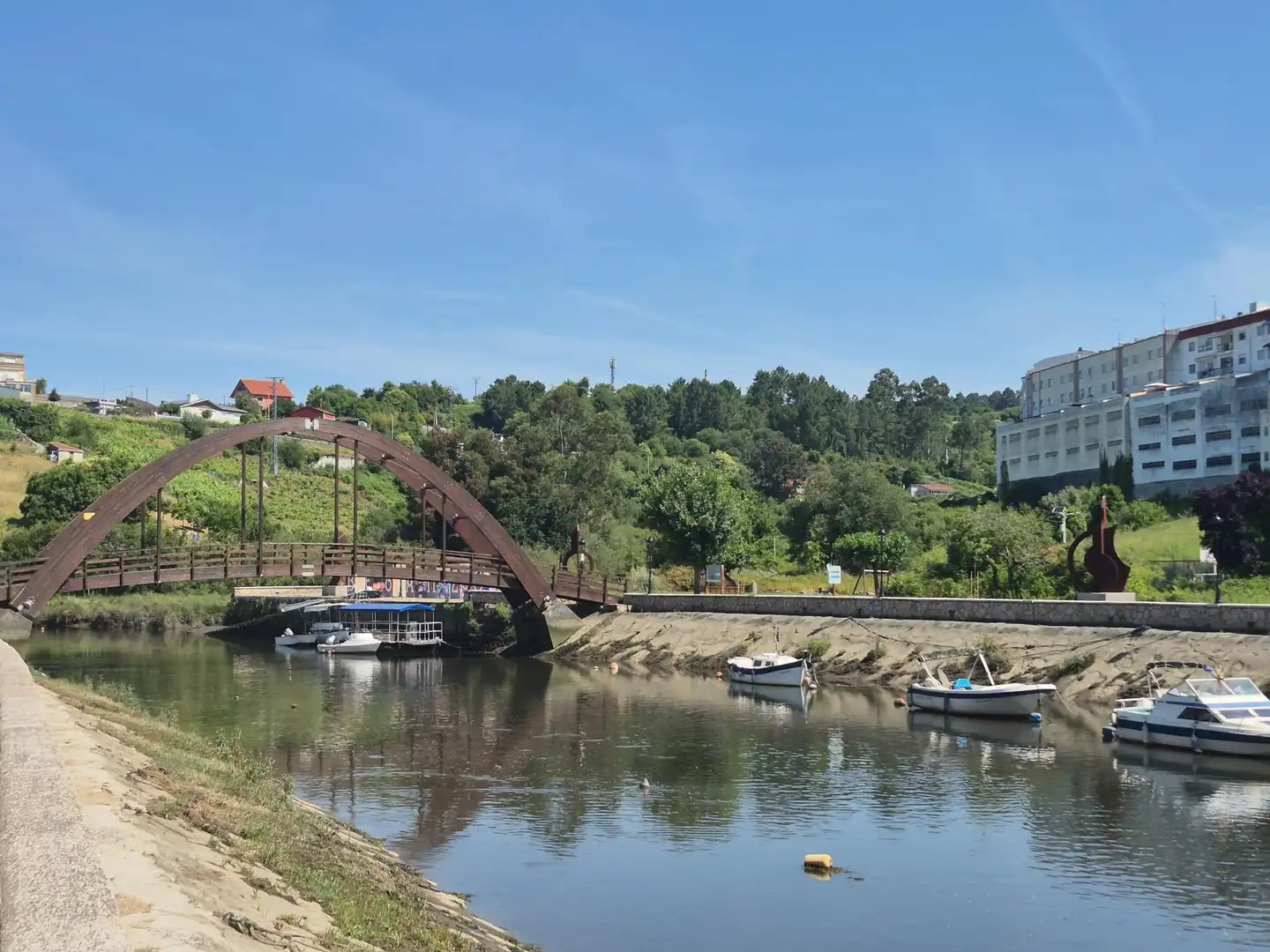 Vista exterior de Casa adosada en venta en Betanzos