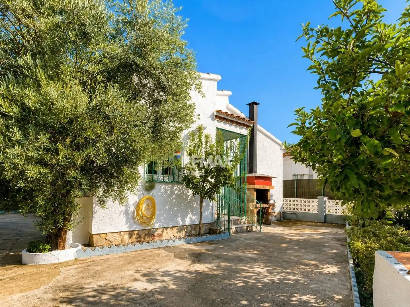 Exterior view of Houses for sale in Roses  with Air Conditioner, Private garden and Parquet flooring