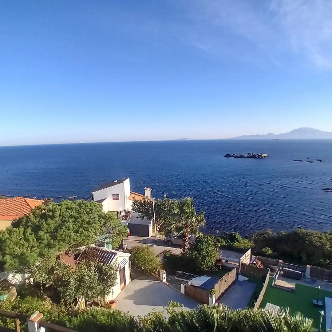 Vista exterior de Casa o chalet en venta en Algeciras con Terraza, Trastero y Piscina