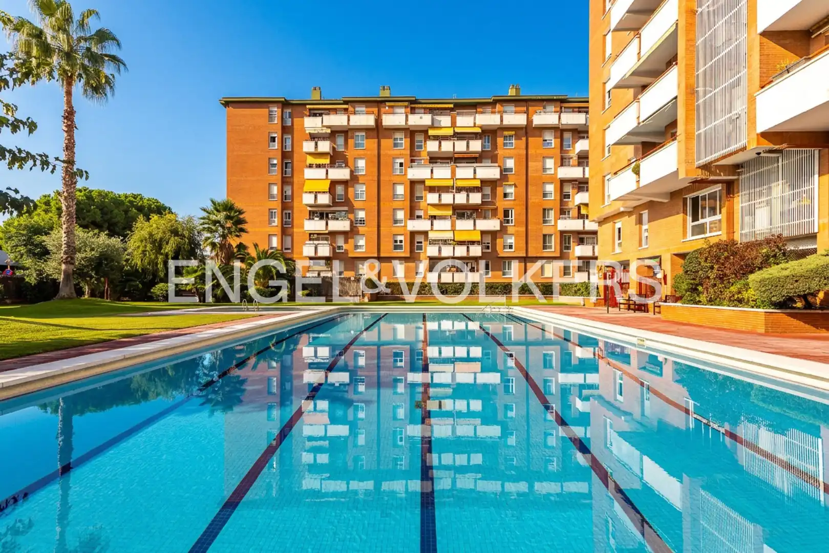 Piscina de Pis en venda en Can Farrerons