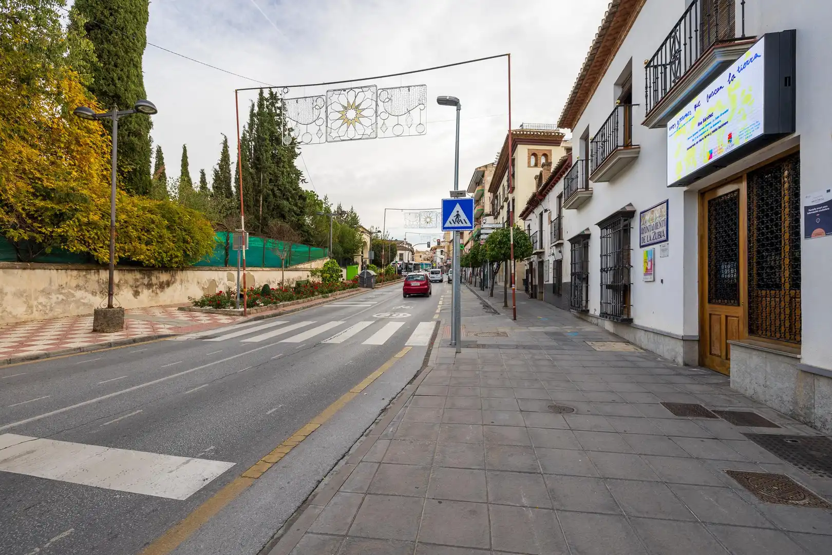 Vista exterior de Casa o xalet en venda en La Zubia amb Balcó