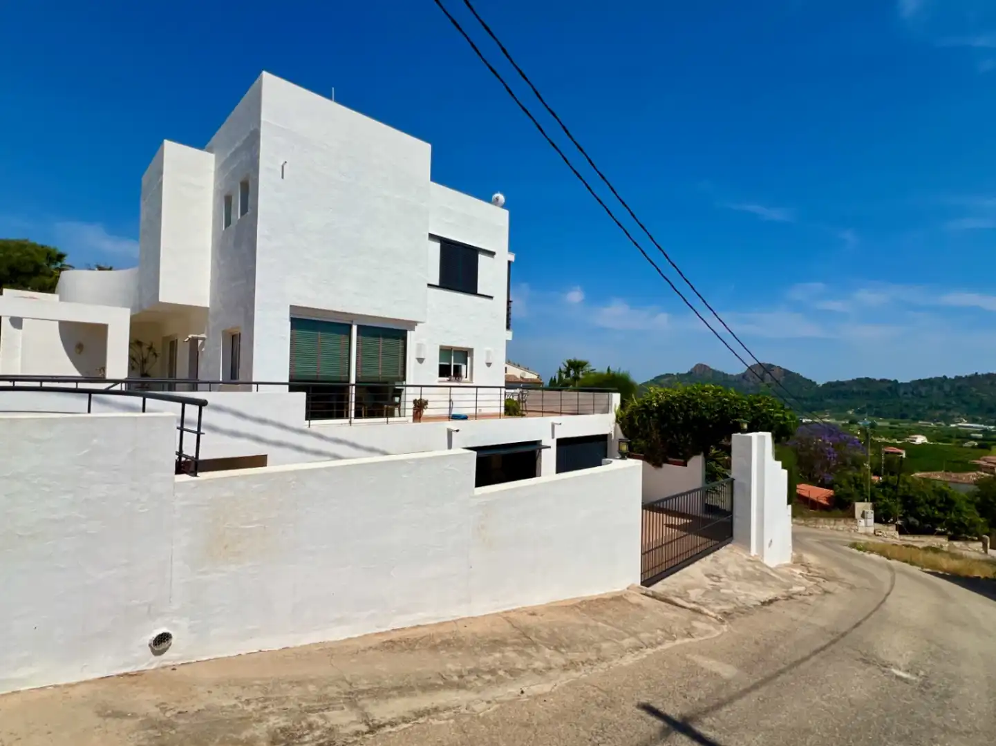 Vista exterior de Casa o xalet en venda en Pedreguer amb Aire condicionat, Calefacció i Jardí privat