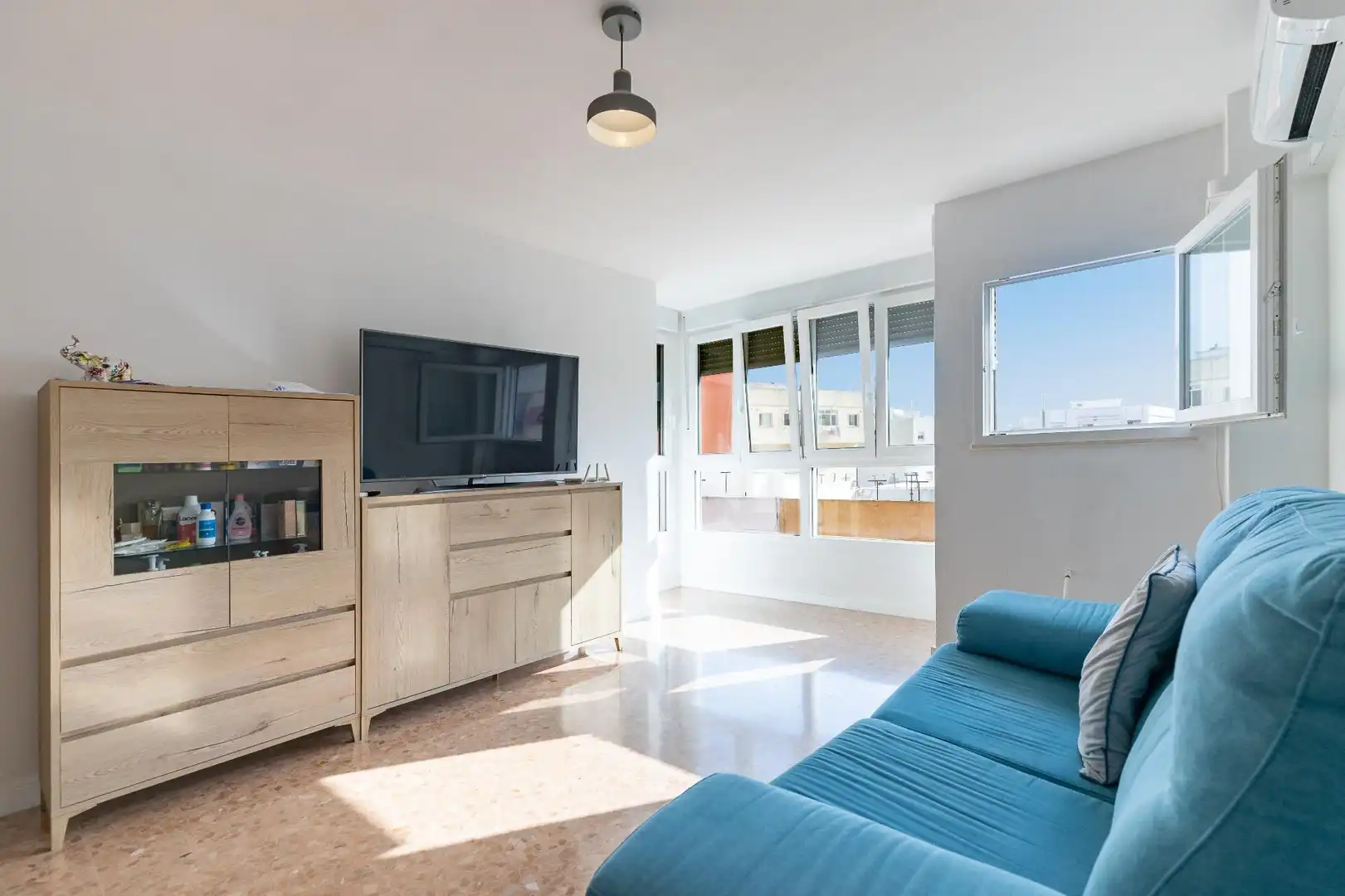 Sala d'estar de Apartament en venda en Valencia amb Aire condicionat i Calefacció