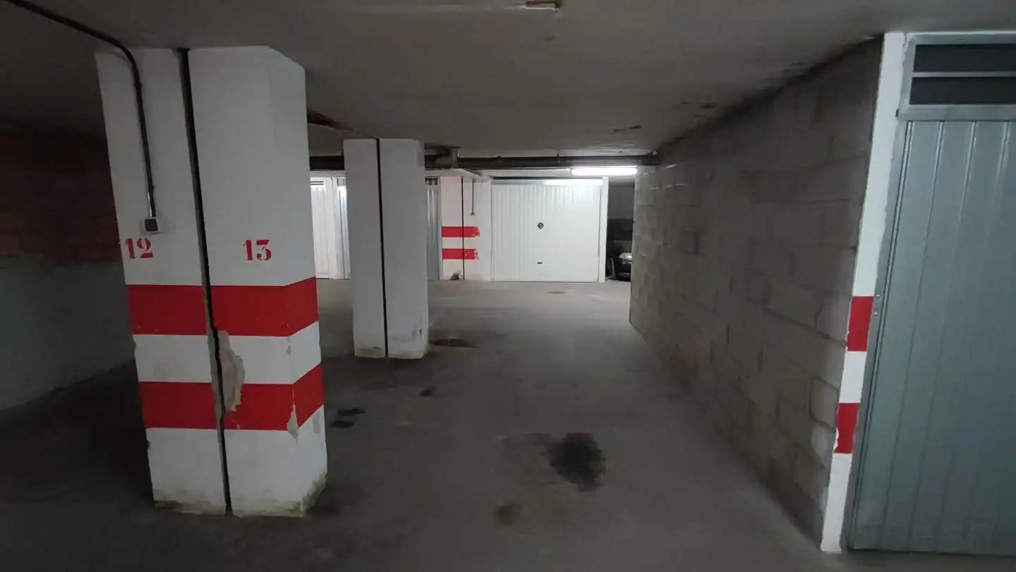 Parking of Flat for rent in Granada  with Heating and Furnished