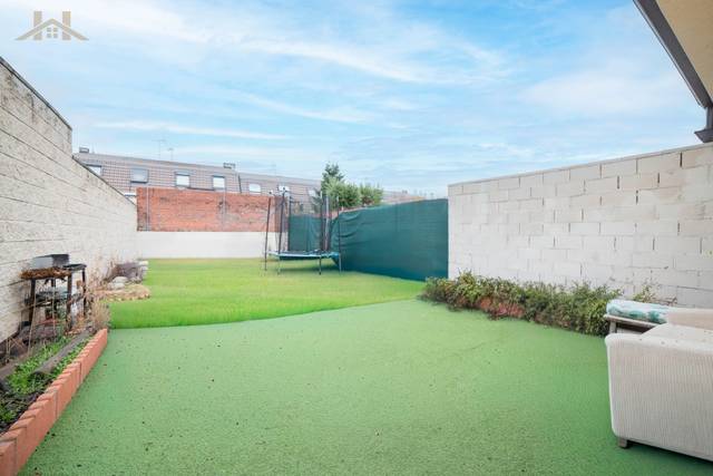 Casa adosada en Venta en Calle Italia en Señorío de Illescas