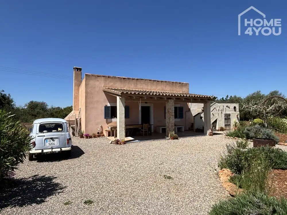 Vista exterior de Finca rústica en venda en Felanitx amb Calefacció i Terrassa