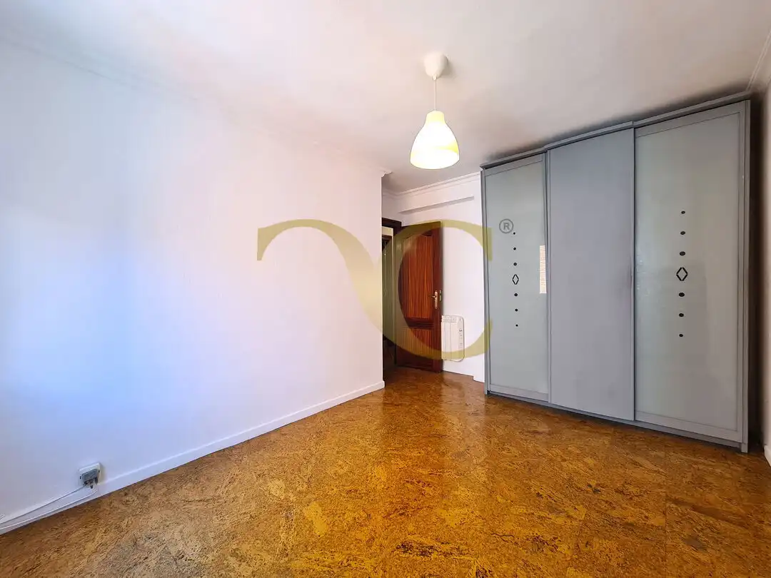 Habitación de Piso en venta en Gijón  con Calefacción, Jardín privado y Terraza