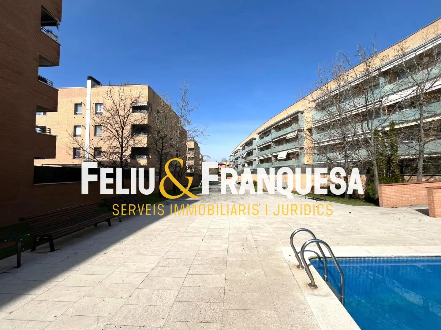Exterior view of Flat for sale in Sant Cugat del Vallès  with Heating, Terrace and Storage room