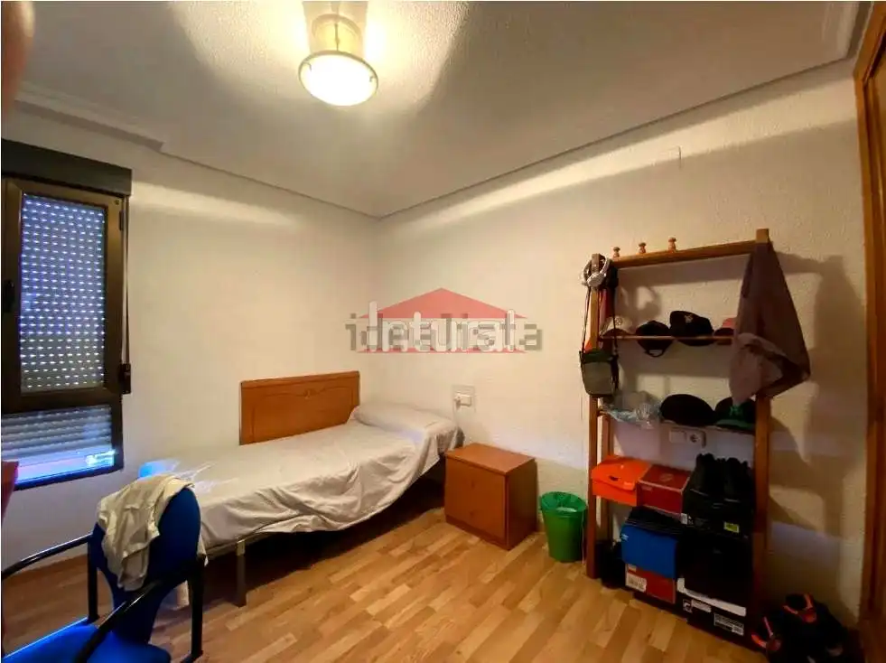 Habitación de Piso en venta en Albacete con Calefacción, Terraza y Trastero