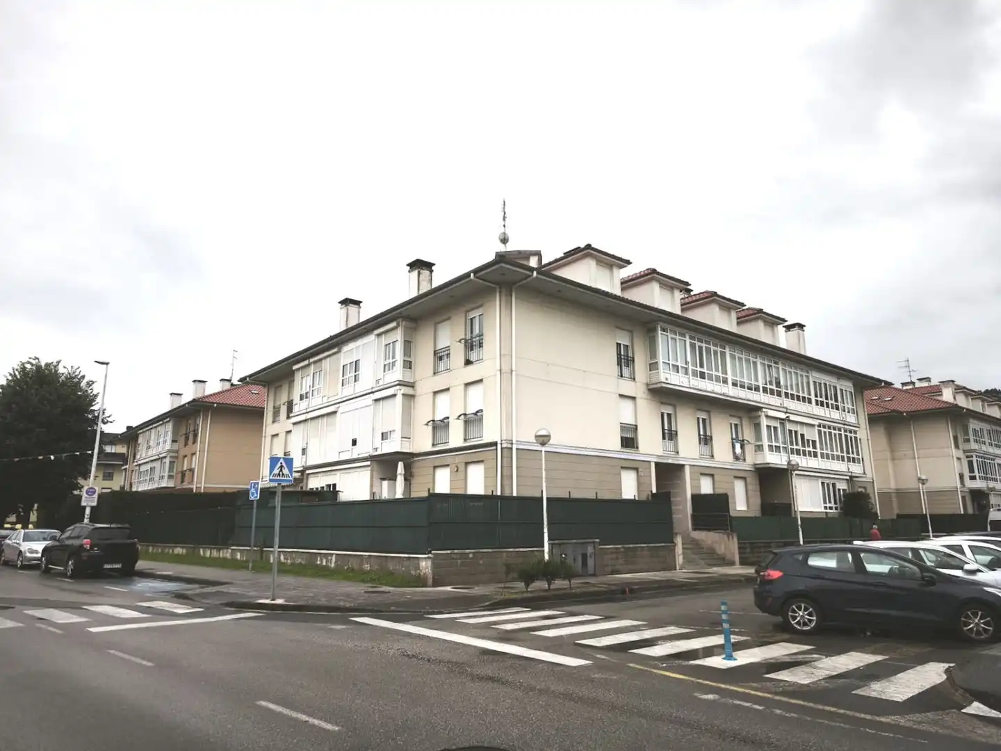 Vista exterior de Piso en venta en Cartes con Calefacción y Trastero