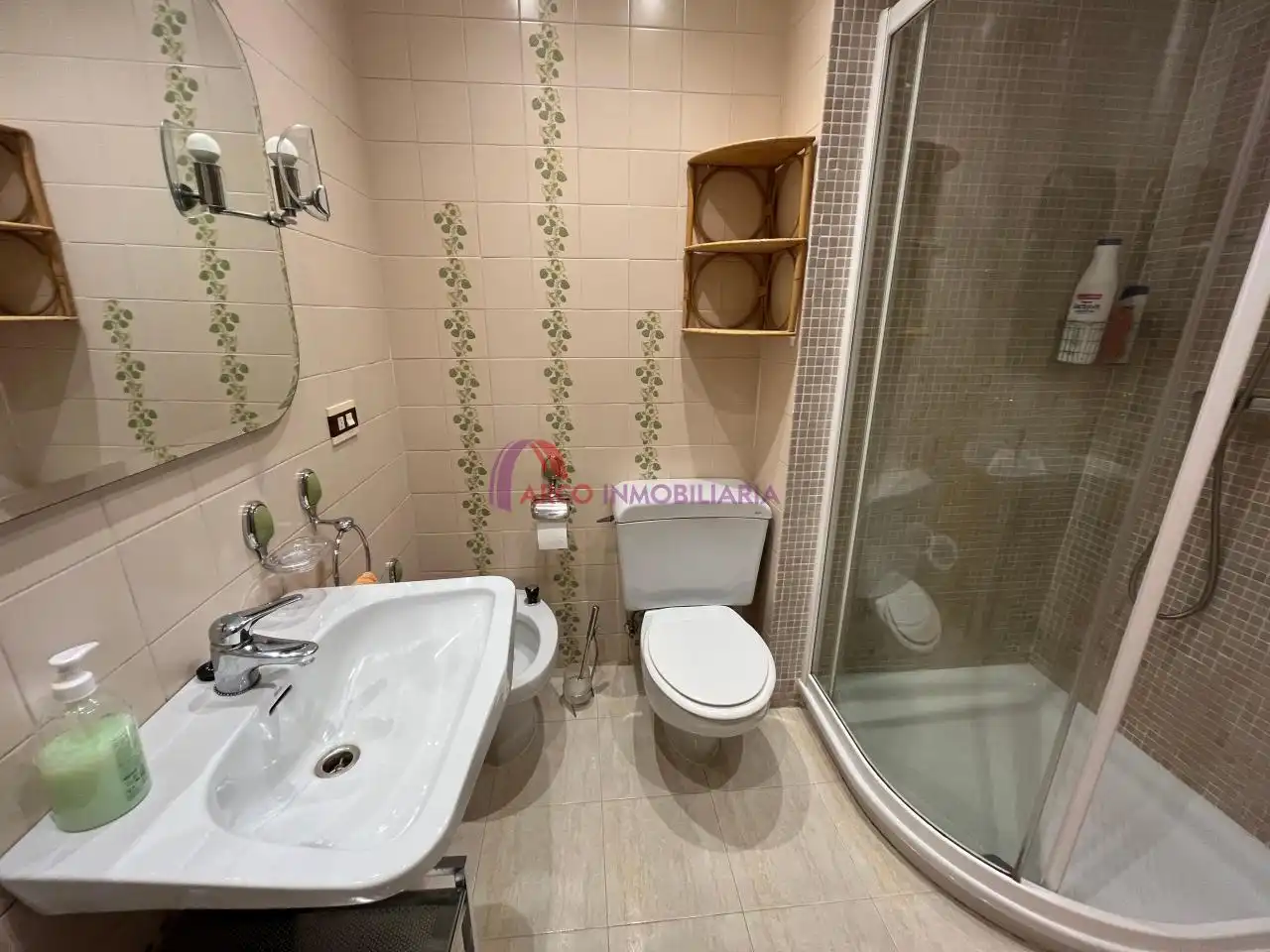 Bany de Pis en venda en Burgos amb Calefacció, Parquet i Terrassa