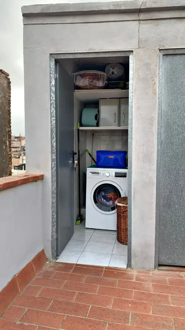 Terrasse von Wohnung zum Verkauf in L'Hospitalet de Llobregat mit Heizung, Abstellraum und Ofen
